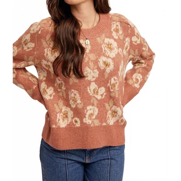 NEW HEM & THREAD floral motif sweater in winter rose - Picture 5 of 6